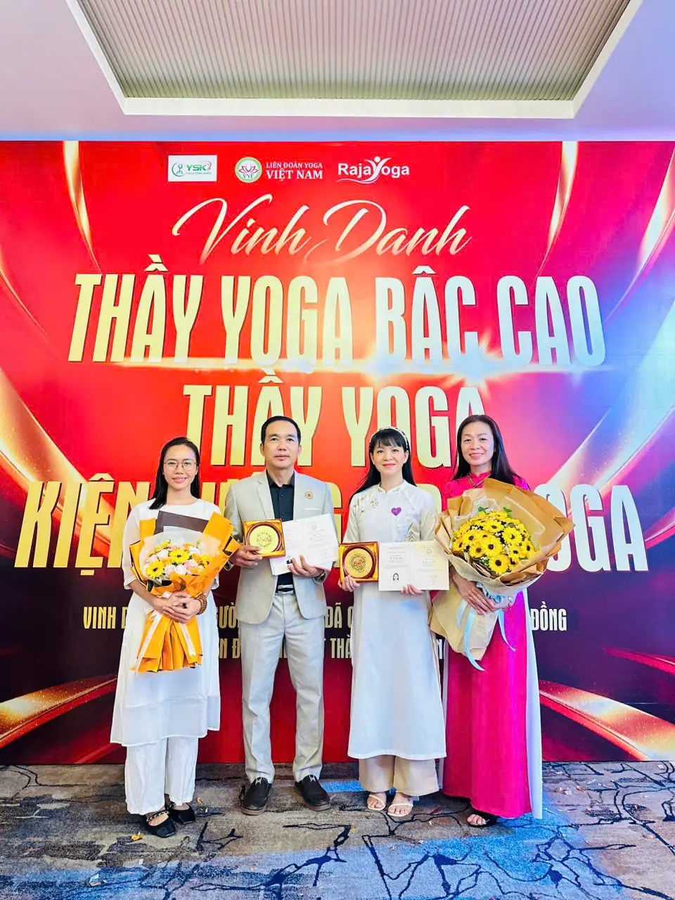 YOGA TỪ TÂM